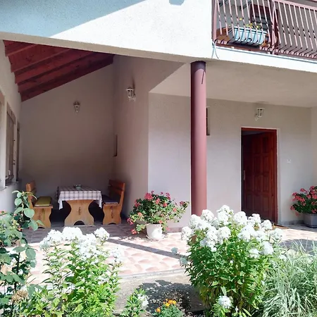 Holiday Nyaraló